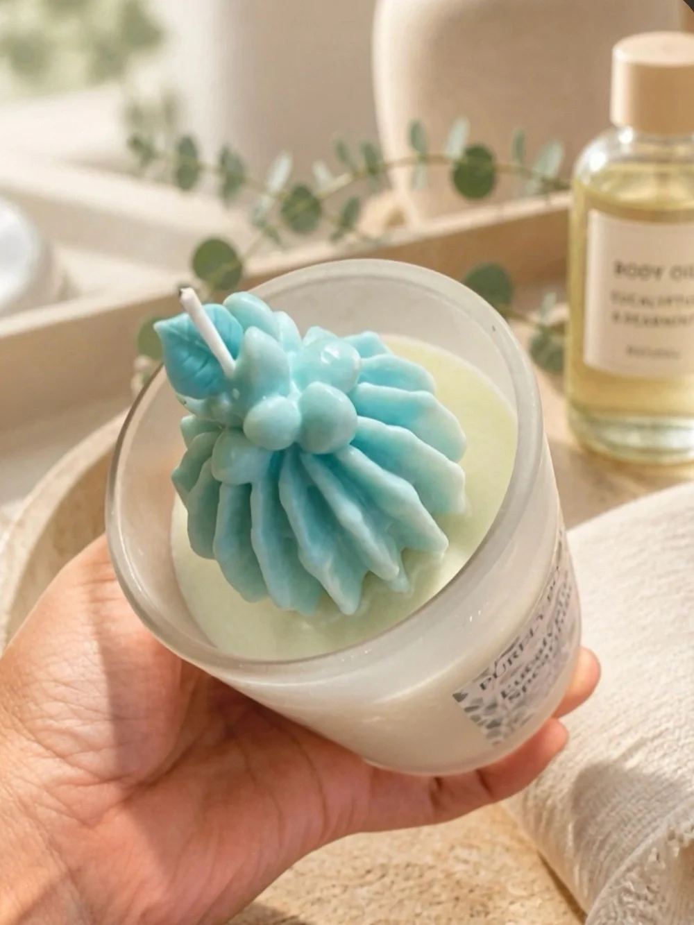 Eucalyptus Spearmint Soy Candle - Mint Green 10 oz Long lasting 85 hours